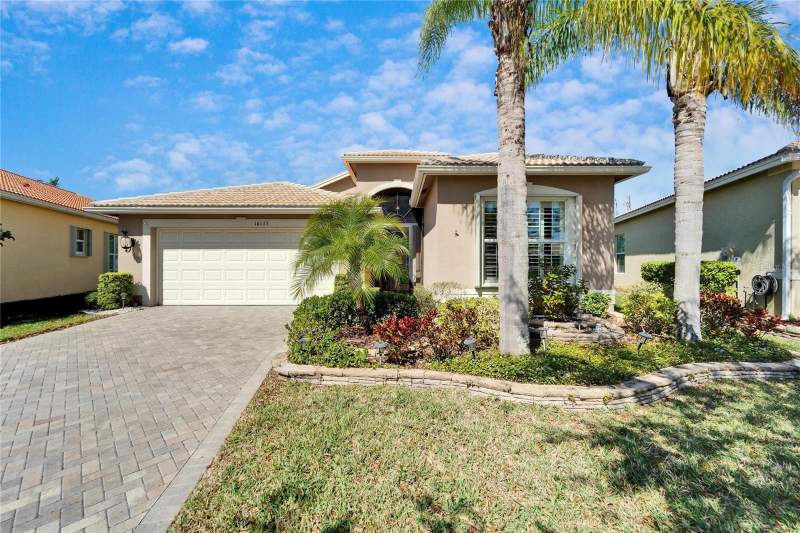 16135 CAPE CORAL DRIVE home for sale in Valencia Lakes