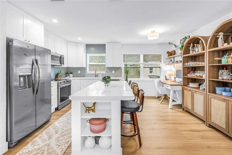 3 bedroom Single Family Residence at 7400 19TH AVENUE, JUNGLE COUNTRY CLUB 4TH ADD, ST PETERSBURG — photo 4
