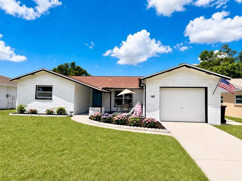 3 bedroom Single Family Residence at 143 Valley Circle, Brandon Valley Sub, Brandon — photo 2