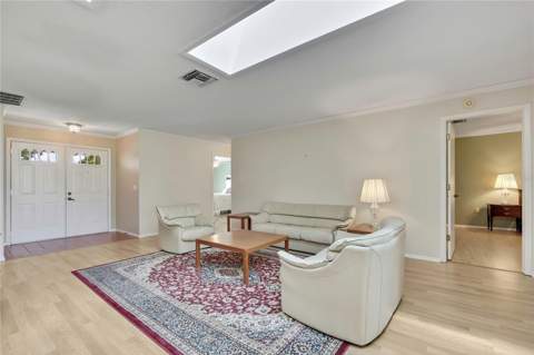 7159 Crown Oaks Drive, Spring Hill FL - photo 10 of 62