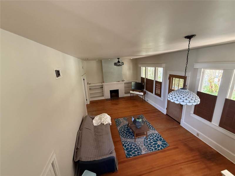 5 bedroom Single Family Residence at 404 NE 10th Avenue, Elliot & Lengle Addn-Highland Heights, Gainesville — photo 3