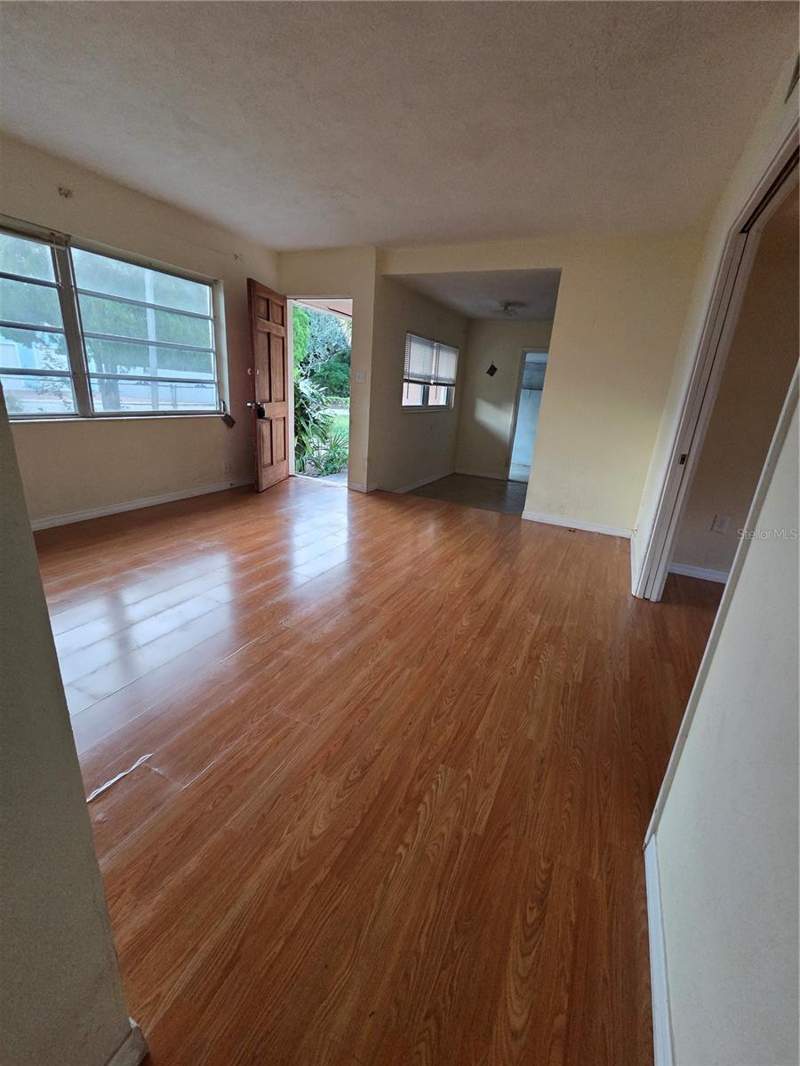 3 bedroom Single Family Residence at 350 N Levis Avenue, Lake Butler Villa Cos Sub, Tarpon Springs — photo 4