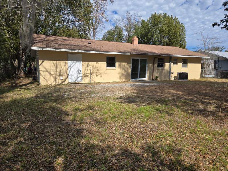 4 bedroom Single Family Residence at 2204 SW 6th Street, Poinciana Heights, Ocala — photo 3