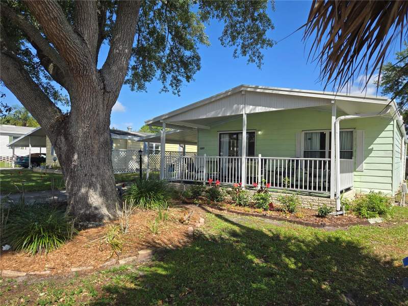 2 bedroom Manufactured Home at 6309 Grove Pointe Drive, Garden Grove Oaks, Winter Haven — photo 4