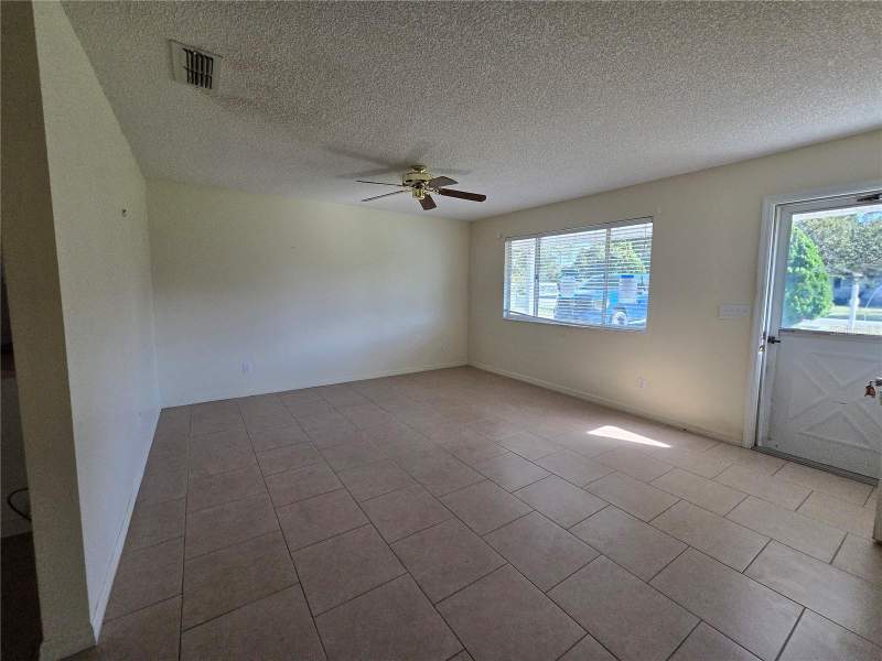 2 bedroom Single Family Residence at 6043 SW 63rd Street, Oak Creek Village, Ocala — photo 4