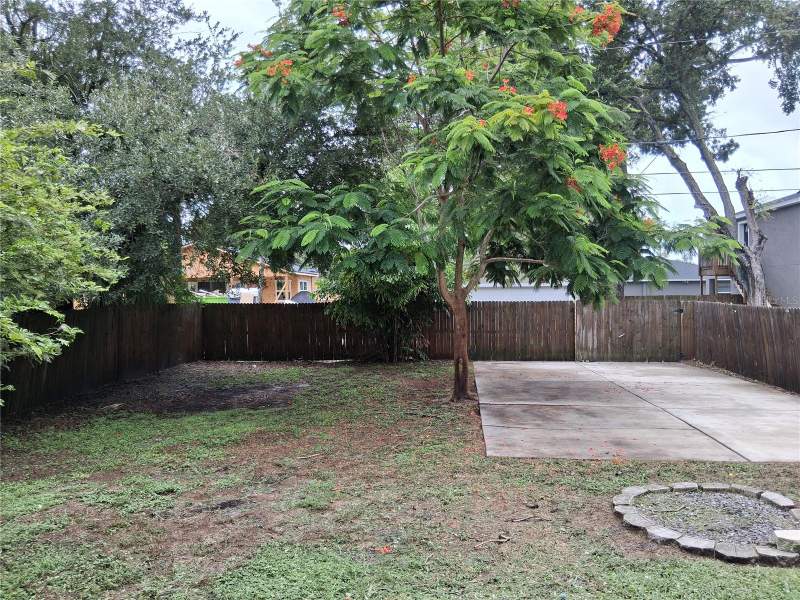 4 bedroom Single Family Residence at 2736 S 3rd Avenue, Colonial Place Rev, St Petersburg — photo 3