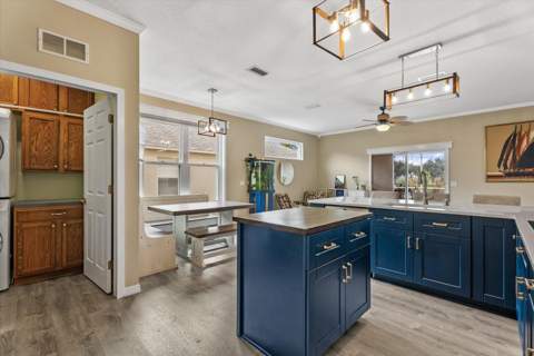 15302 Searobbin Drive, Lakewood Ranch FL - photo 24 of 51