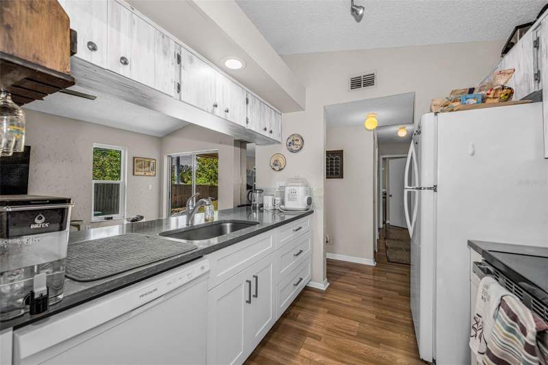 2 bedroom Villa at 2662 Megan Court, Lake St George South Unit II, Palm Harbor — photo 5