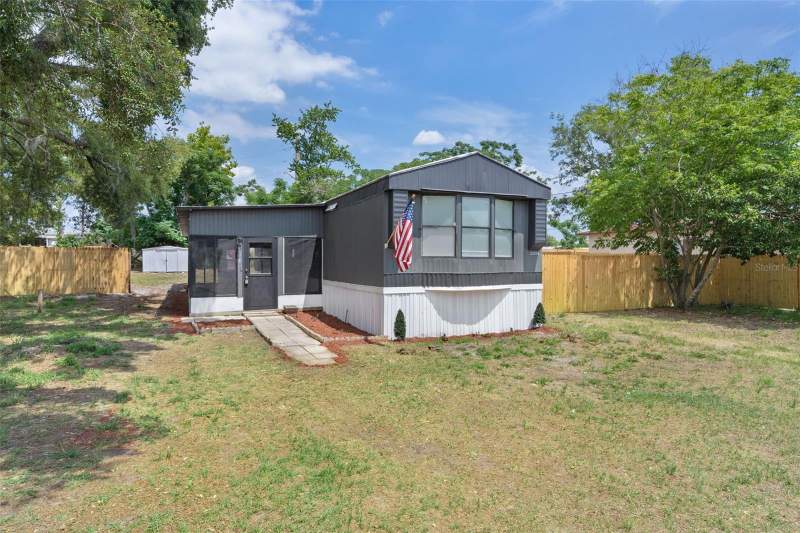 3 bedroom Manufactured Home at 33514 Luana Court, Hilltop Sub 3, Leesburg — photo 2