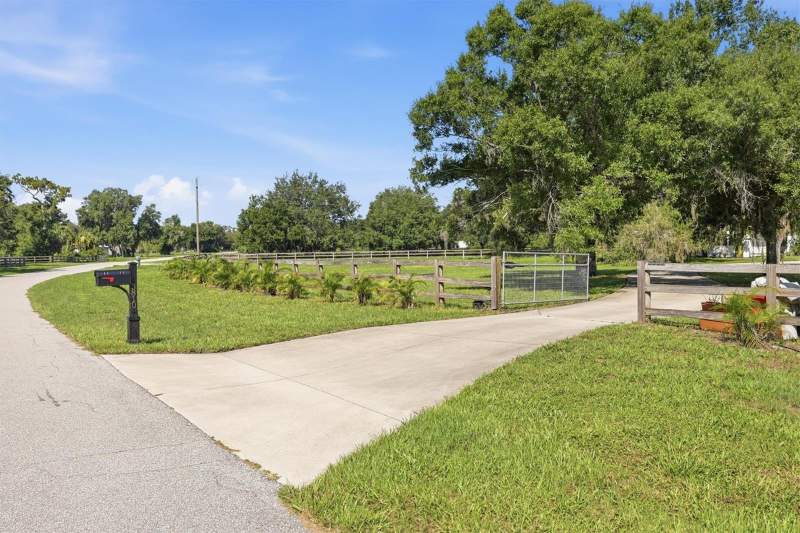 3 bedroom Single Family Residence at 3810 Hidden River Road, Hidden River Pt Rep, Sarasota — photo 3