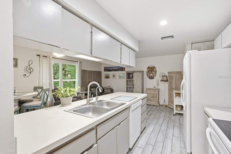 2 bedroom Single Family Residence at 10624 Encino Court, San Clemente Village, Port Richey — photo 3