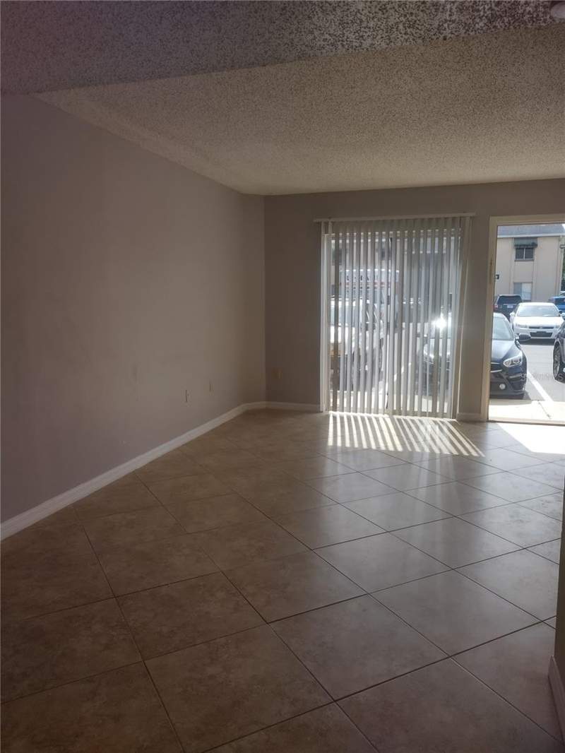 1 bedroom Condominium at 4149 S Semoran Boulevard #17, Avalion, Orlando — photo 2