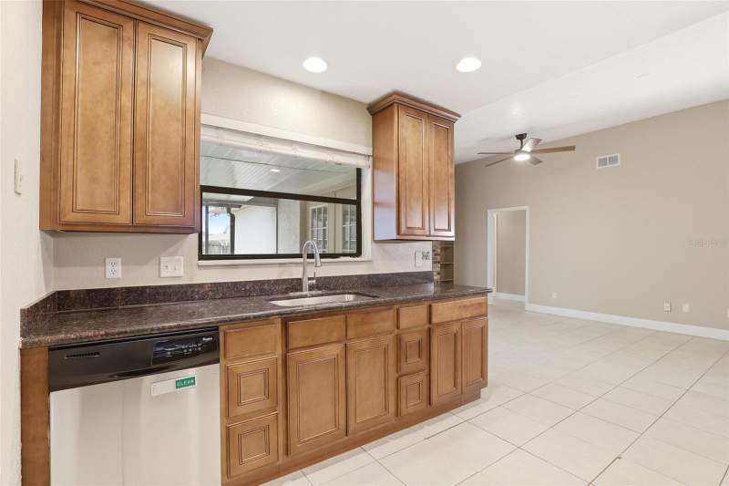 4 bedroom Single Family Residence at 7320 Wethersfield Drive, Clubhouse Estates, Orlando — photo 2