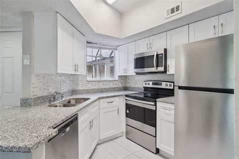 1948 Lake Atriums Circle #124, Orlando FL - photo 6 of 27