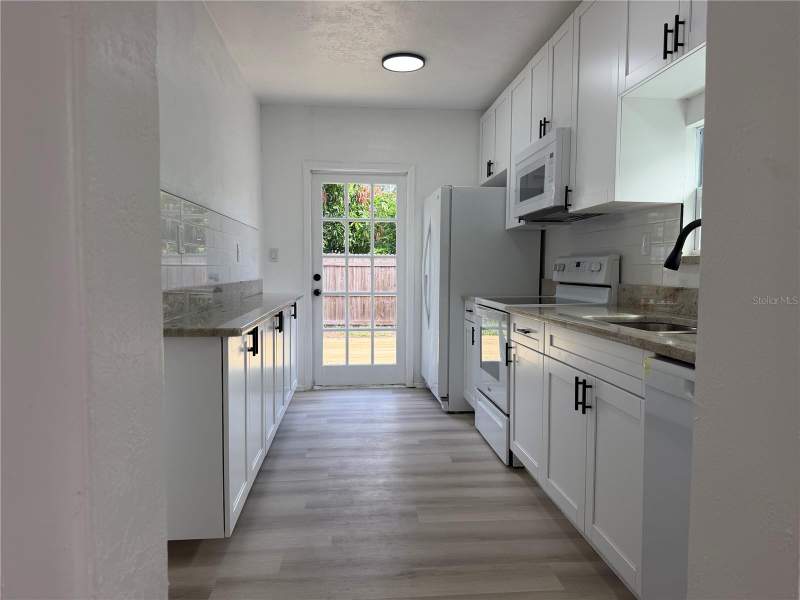 3 bedroom Single Family Residence at 1102 E 108th Avenue, Nebraska Ave Heights, Tampa — photo 3