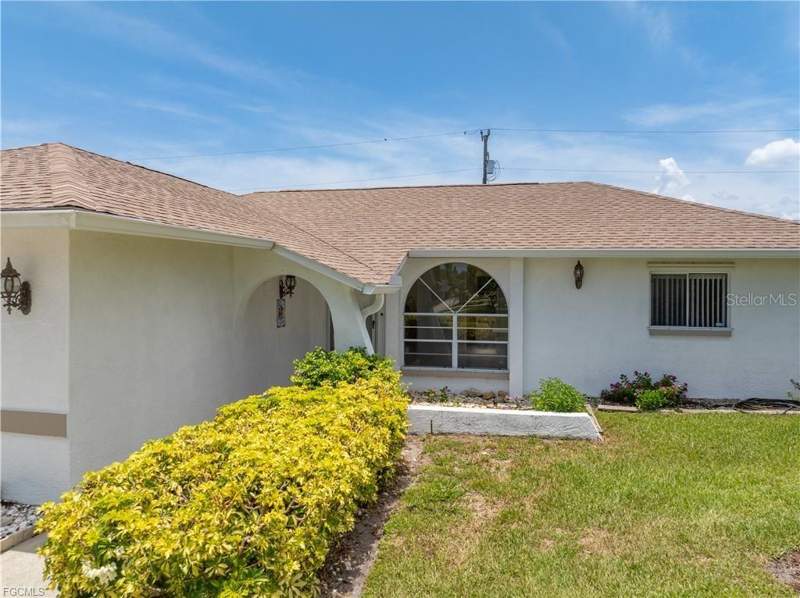 3 bedroom Single Family Residence at 1513 SW 44th Street, Cape Coral, Cape Coral — photo 4