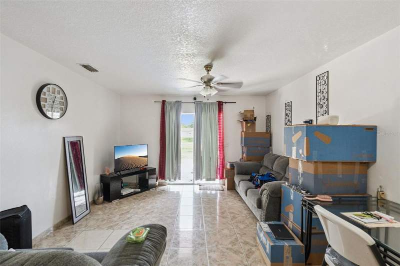 3 bedroom Half Duplex at 6833 Longmeade Lane, Meadow Cove, Orlando — photo 3