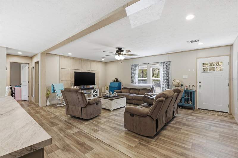 3 bedroom Manufactured Home at 29578 SW 63rd Avenue, Newberry, Newberry — photo 5