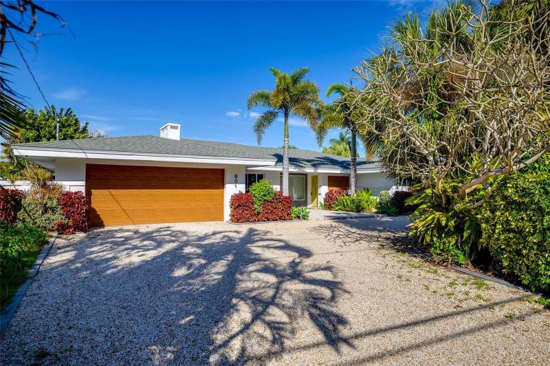 3 bedroom Single Family Residence at 801 Pinellas Point Drive, Bay Vista Park Rep, St Petersburg — photo 2