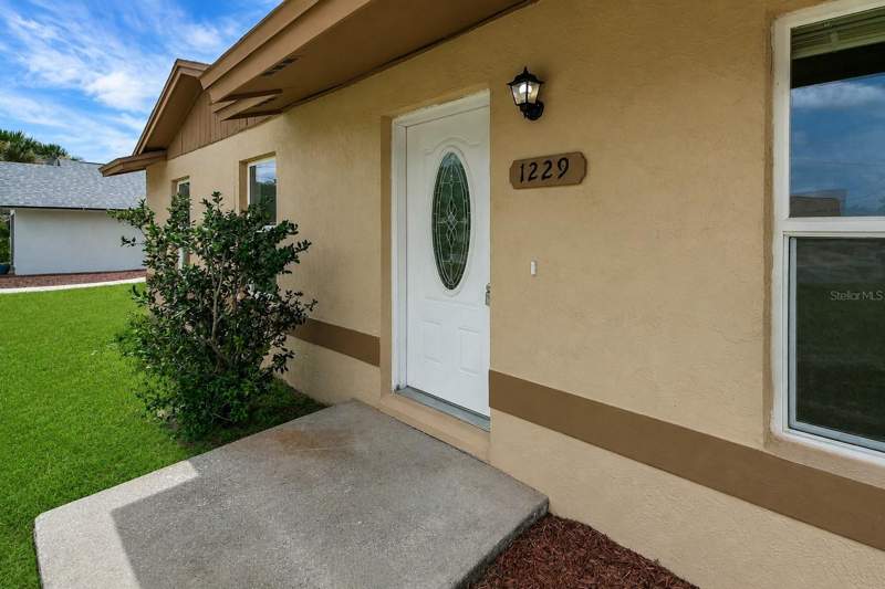 4 bedroom Single Family Residence at 1229 Padgett Circle, Lady Lake Padgett Estates Sub, Lady Lake — photo 3