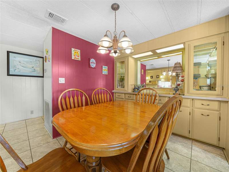 2 bedroom Manufactured Home at 1632 Foxway Drive, Foxwood Lake Estates Ph 01, Lakeland — photo 2
