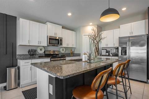 15415 Miller Creek Drive, Sun City Center FL - photo 10 of 42