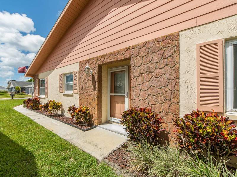 2 bedroom Villa at 3253 McMath Drive, Highland Lakes, Palm Harbor — photo 2