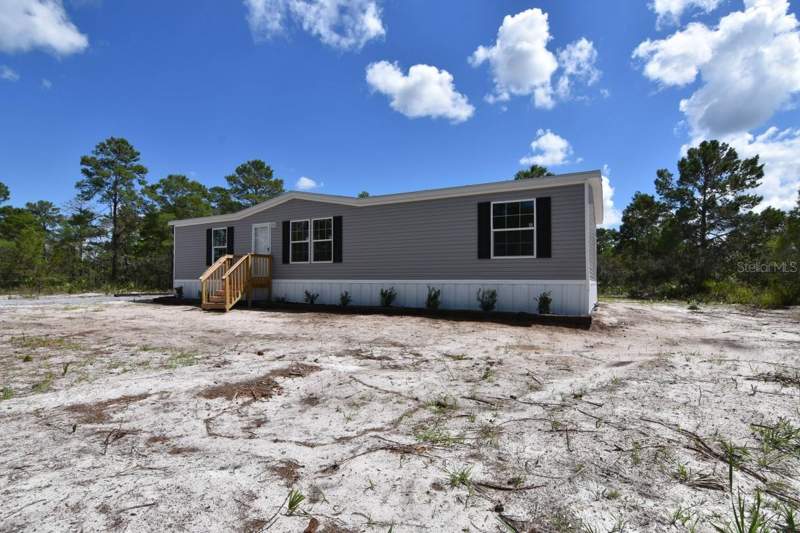 3 bedroom Manufactured Home at 192 Freedom Drive, Oakridge Estates, Frostproof — photo 2