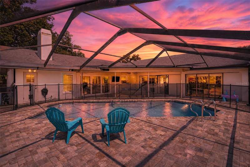 5 bedroom Single Family Residence at 2717 Redford Court, Countryside Tracts 92/93-Ii Iii/94-Ii III, Clearwater — photo 2