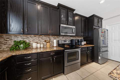 8515 Vedder Ln, Orlando FL - photo 13 of 34