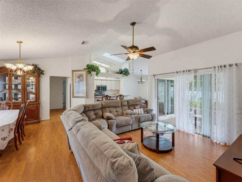 3 bedroom Single Family Residence at 4425 Union Springs Road, Spring Hill, Spring Hill — photo 3