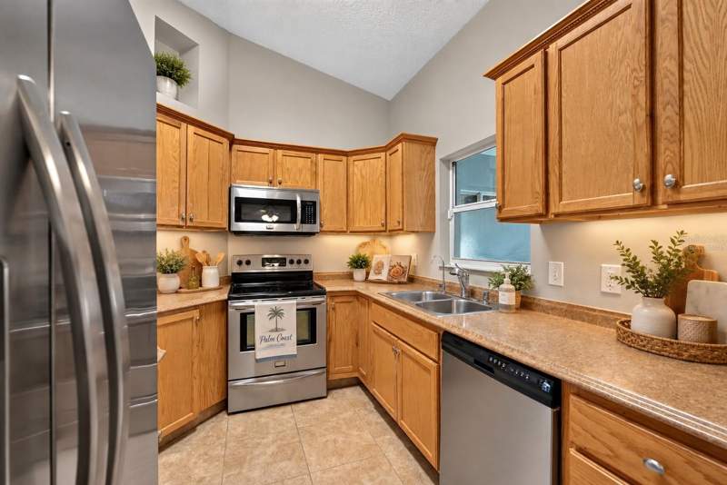 3 bedroom Single Family Residence at 39 Fischer Lane, Palm Harbor Center Ph 01, Palm Coast — photo 3