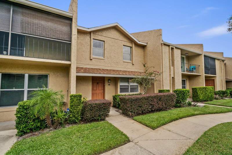 856 PARK LAKE CIRCLE #51 home for sale in Park Lake Townhouses
