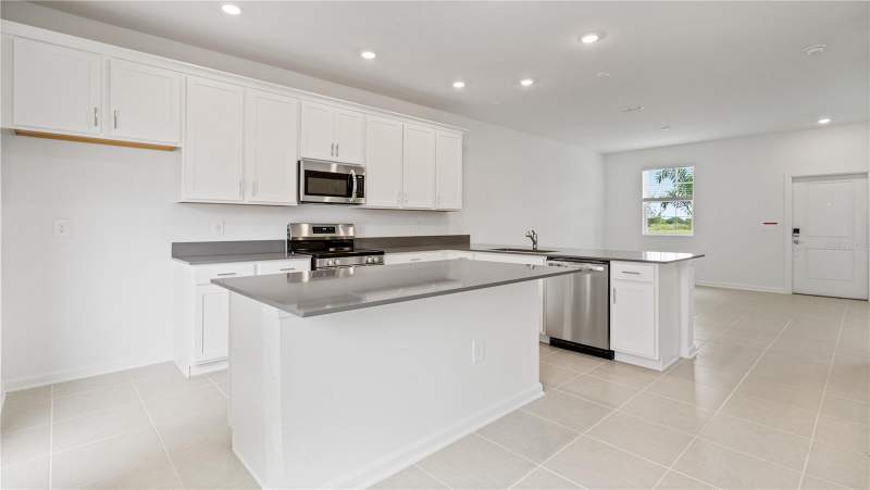 3 bedroom Townhouse at 2204 RED SUN STREET, BRONSONS RIDGE 25 TH, APOPKA — photo 4