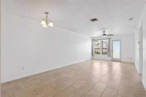 2254 Grenwich Avenue #2254, Orlando FL - photo 6 of 6