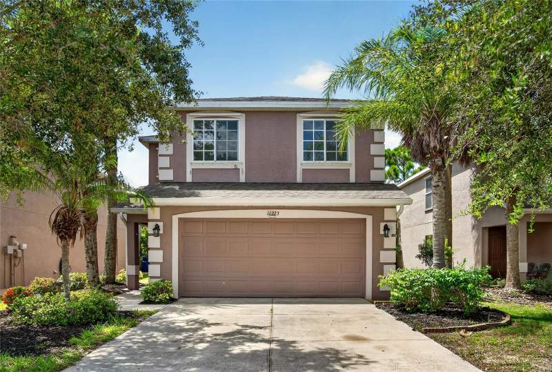 4 bedroom Single Family Residence at 11723 Tempest Harbor Loop, Stoneybrook At Venice, Venice — photo 2