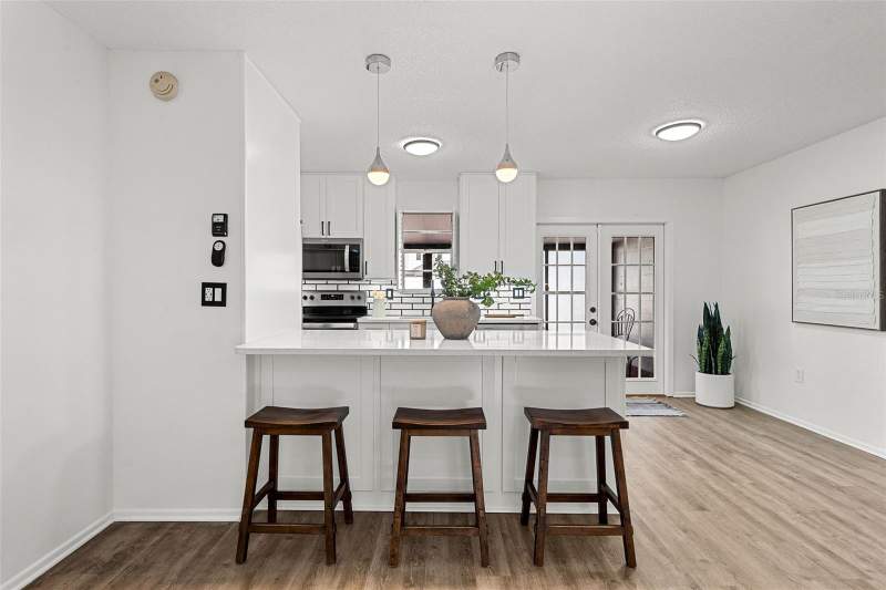 2 bedroom Townhouse at 11917 CONGRESSIONAL DRIVE, CYPRESS PARK GARDEN HMS 1 CONDO, TAMPA — photo 5