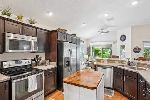857 Enisgrove Way, The Villages FL - photo 8 of 42