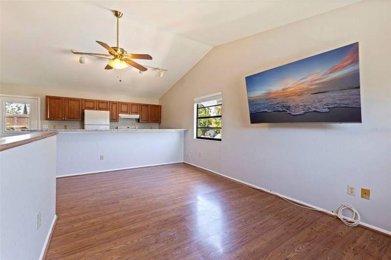 3 bedroom Single Family Residence at 334 Crosswinds Drive, Baywood Village, Palm Harbor — photo 2