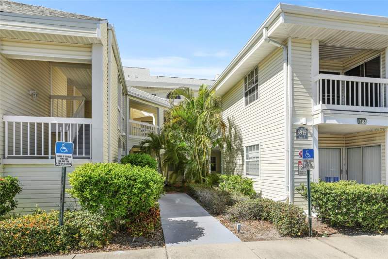 6915 STONES THROW CIRCLE #3104 home for sale in Stones Throw Condo