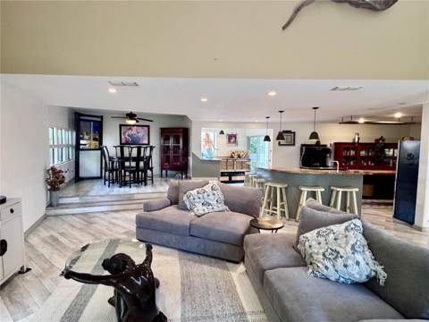 735 79th Circle, St Petersburg FL - photo 6 of 6