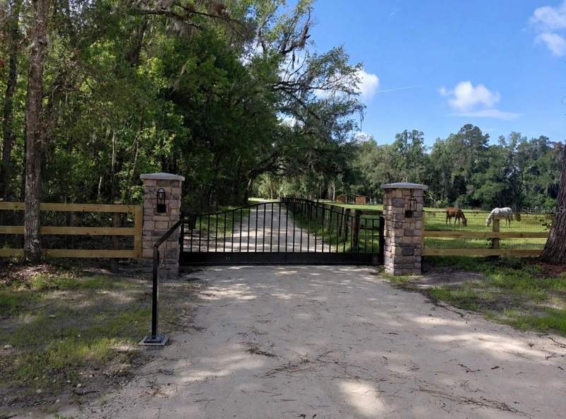 4 bedroom Single Family Residence at 14810 NW 185 Street, Spring Hammock Acres, Williston — photo 3