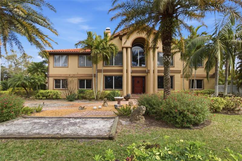 4 bedroom Single Family Residence at 303 Sunny Lane, Shirley Manor Sub, Belleair — photo 5