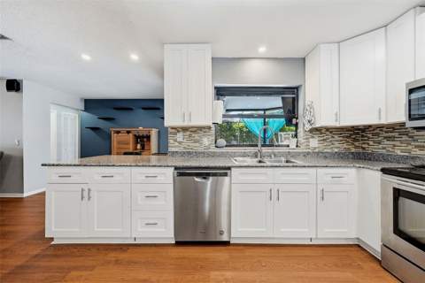 3916 Blooming Hill Lane, Palm Harbor FL - photo 13 of 43