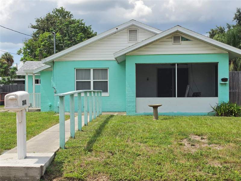 3 bedroom Single Family Residence at 2041 Jewell Avenue, Pines, Winter Park — photo 2