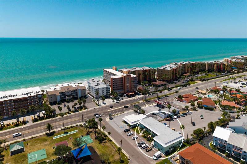 1 bedroom Condominium at 10 164th Avenue #1, Park-Vue Condo, Redington Beach — photo 3