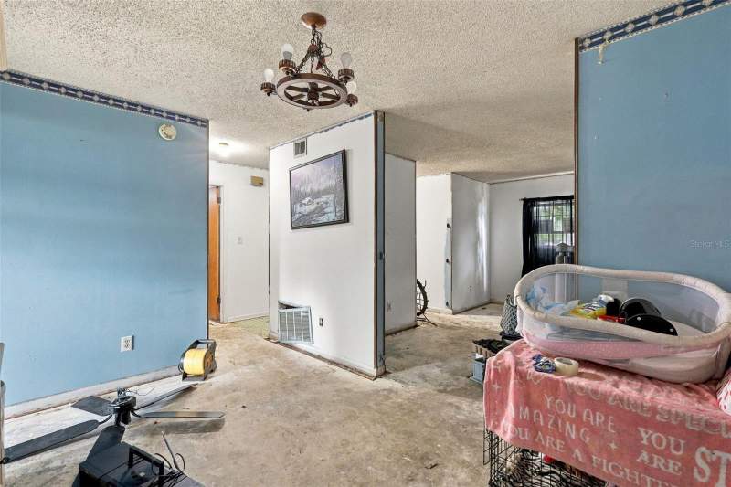 4 bedroom Single Family Residence at 1101 Wurst Road, Twin Lakes Manor, Ocoee — photo 2