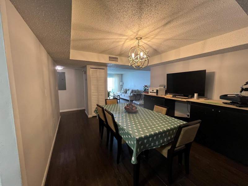 2 bedroom Condominium at 4575 S Texas Avenue #207, Alhambra Club Condo, Orlando — photo 4