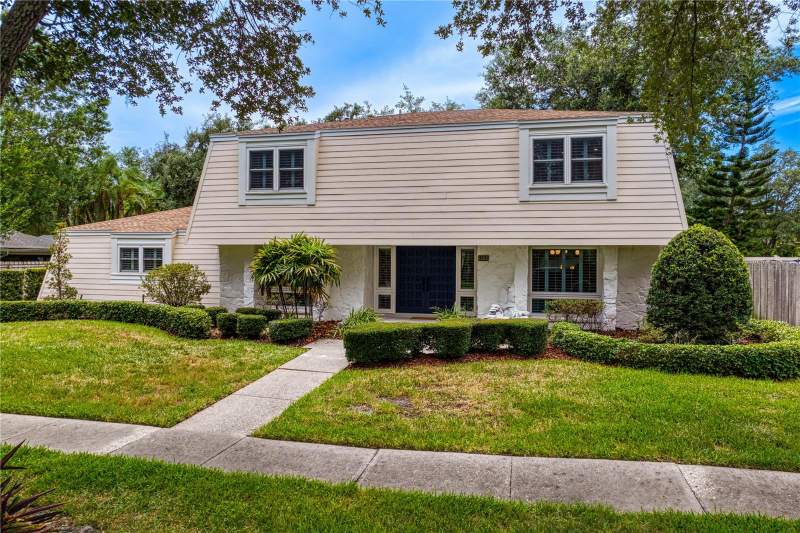 4 bedroom Single Family Residence at 13305 Golf Crest Circle, Carrollwood Village Sec 1, Tampa — photo 3