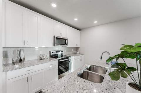 5252 Sanders Oak Trail, St Cloud FL - photo 16 of 42
